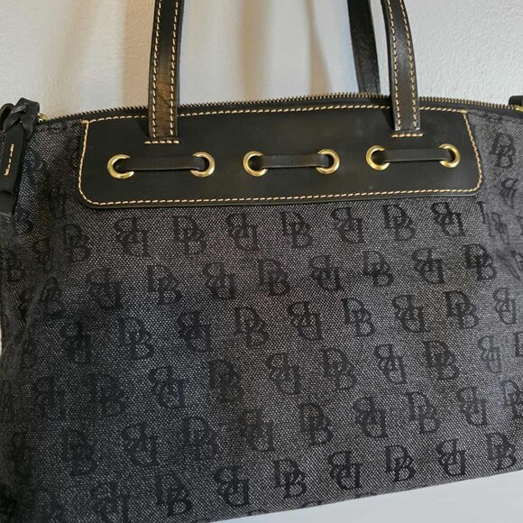 EUC Dooney & Burke Signature Monogram Shoulder Bag with matching Wallet - Picture 10 of 14